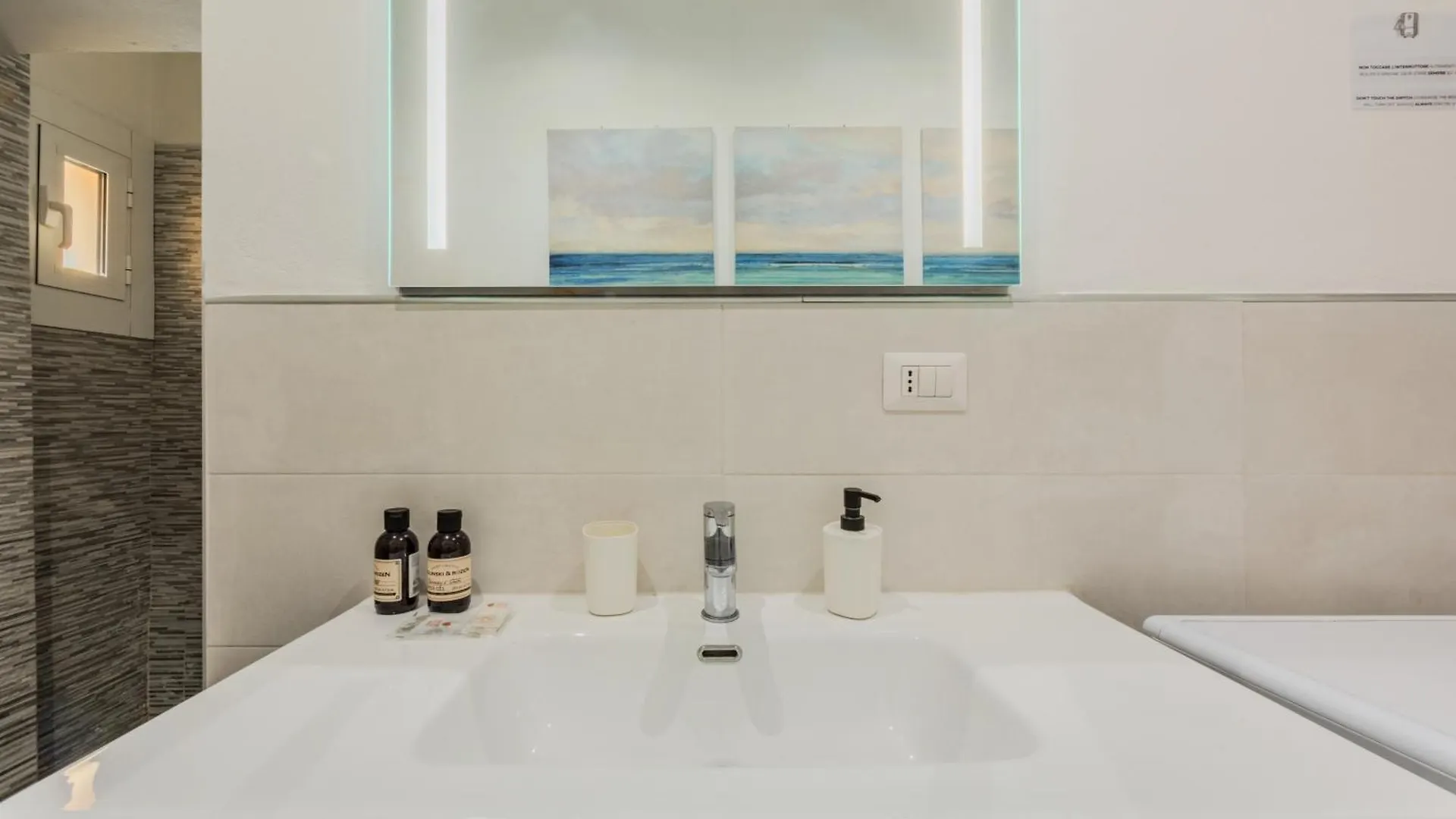 Moscova Modern Apartment Milan